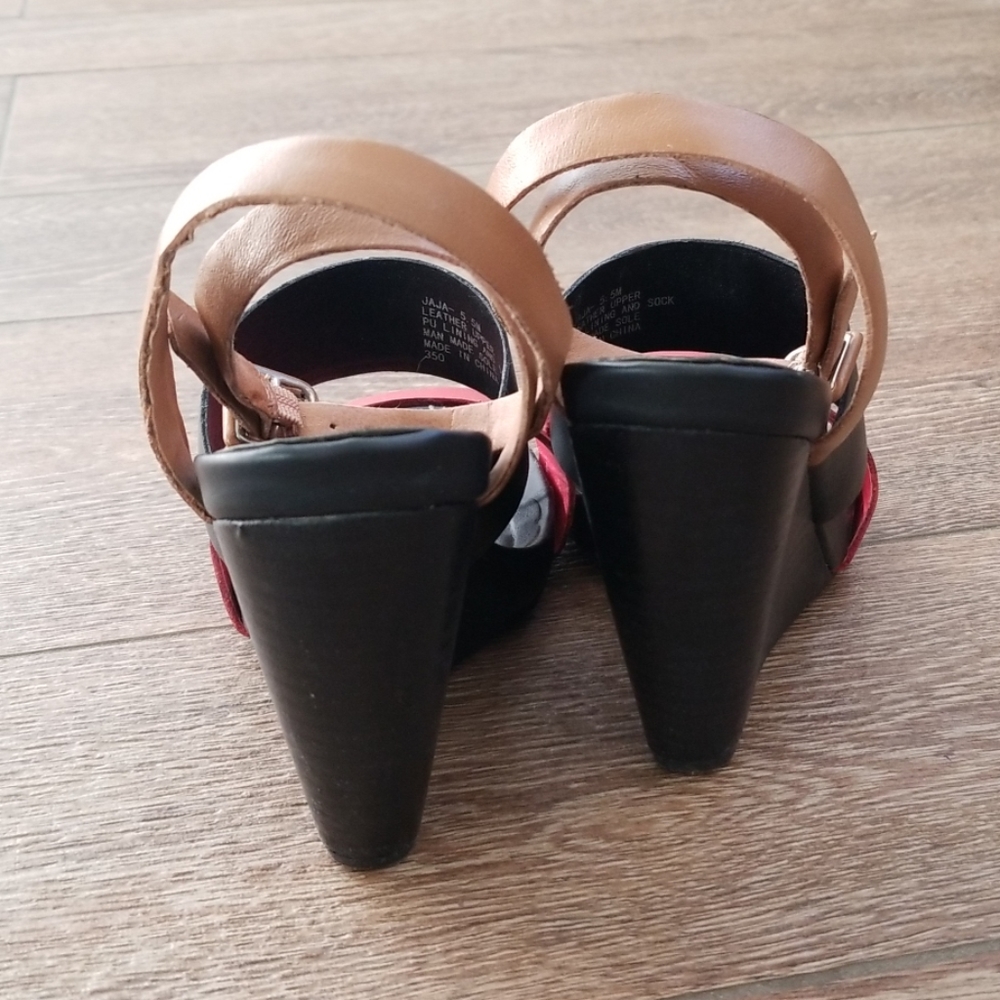 Color block wedges - Picture 3 of 5